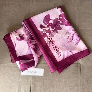 ​Floral Oblong Scarf